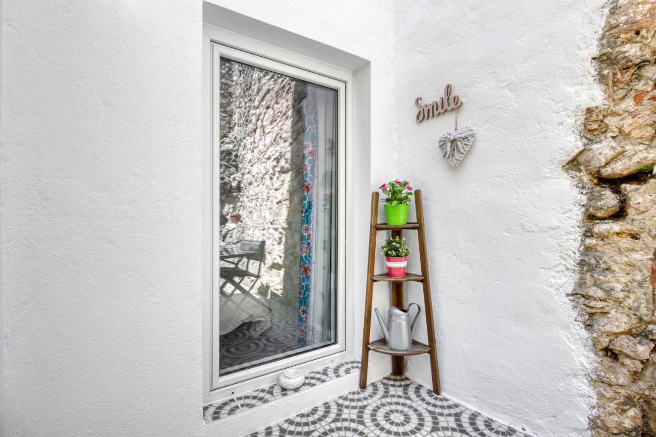 2x Apartamentos com pátio, em frente praia Paço de Arcos Exterior foto