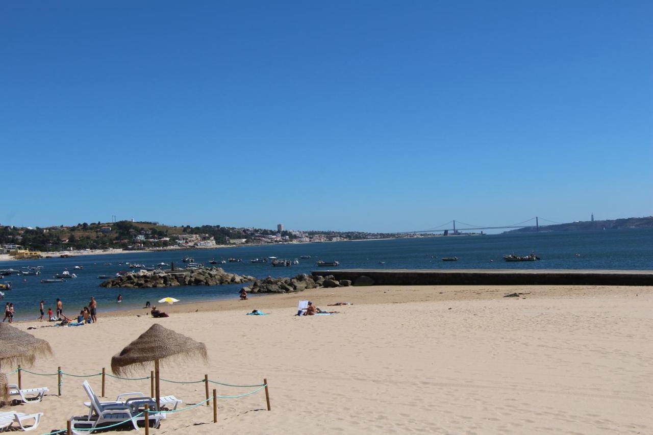 2x Apartamentos com pátio, em frente praia Paço de Arcos Exterior foto