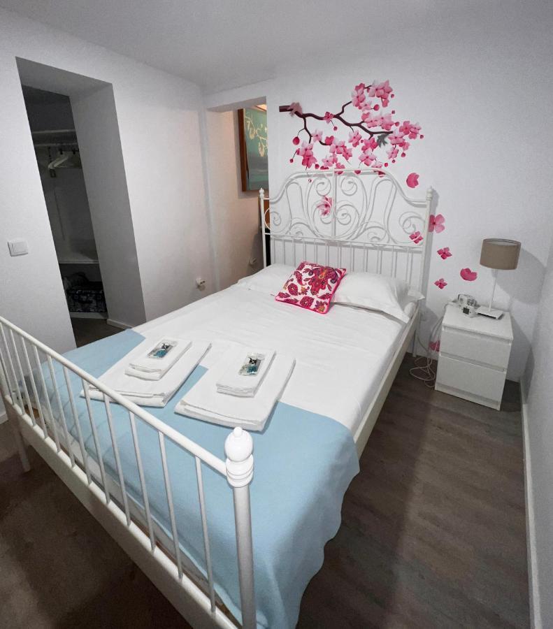 2x Apartamentos com pátio, em frente praia Paço de Arcos Exterior foto