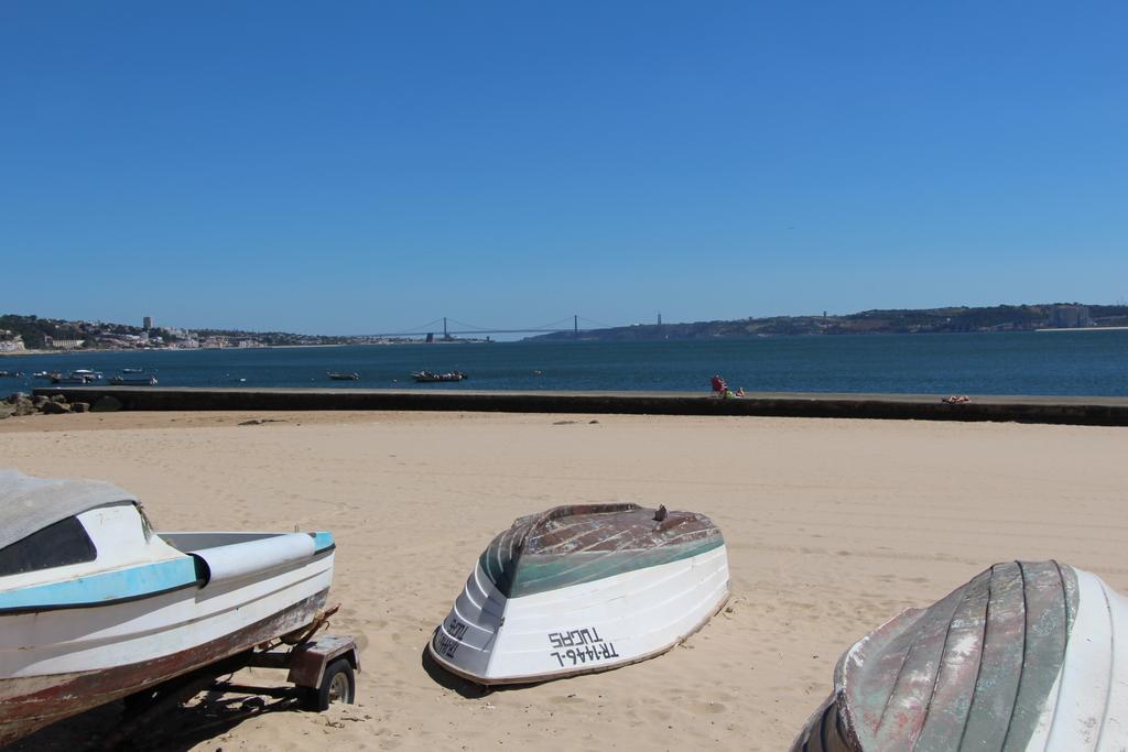 2x Apartamentos com pátio, em frente praia Paço de Arcos Exterior foto
