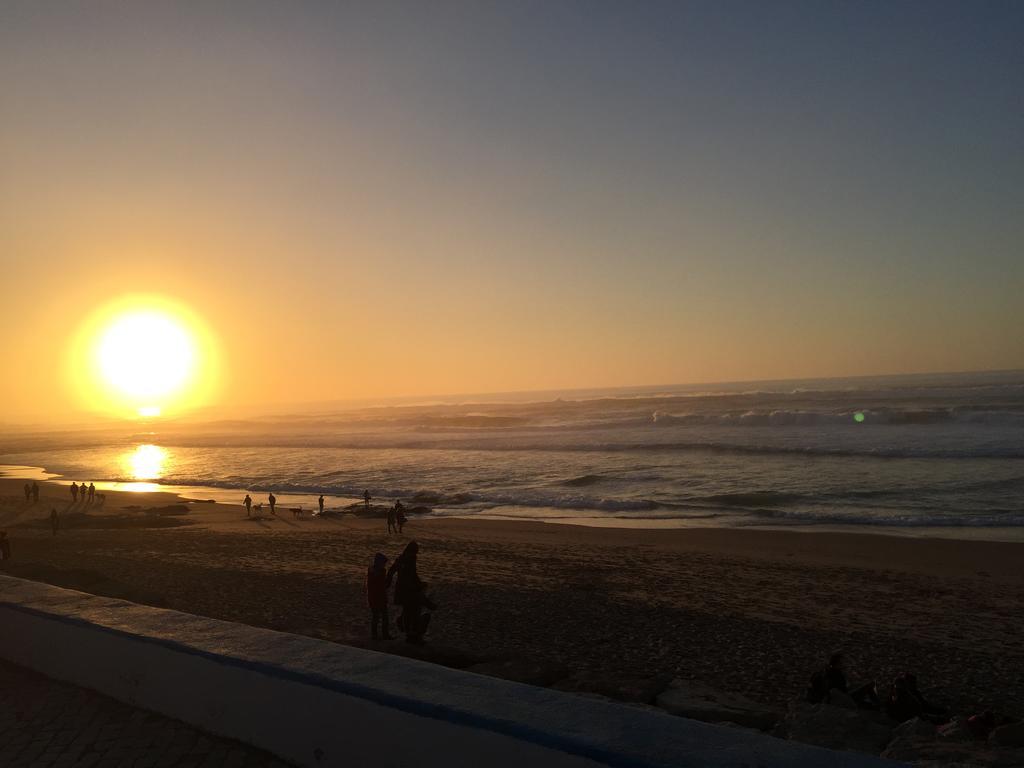 2x Apartamentos com pátio, em frente praia Paço de Arcos Exterior foto